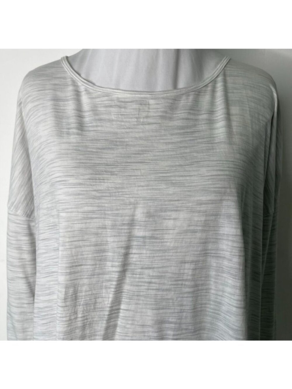 Lululemon Back In Action Long Sleeve Shirt Heathered Gray Space Dye Relaxed 12 - Picture 2 of 7